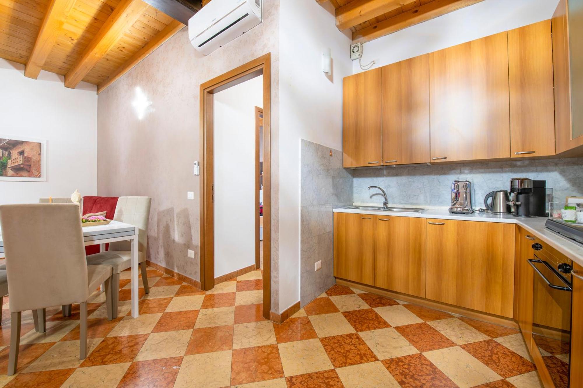 Arena Suite Mazzini Verona Centro מראה חיצוני תמונה