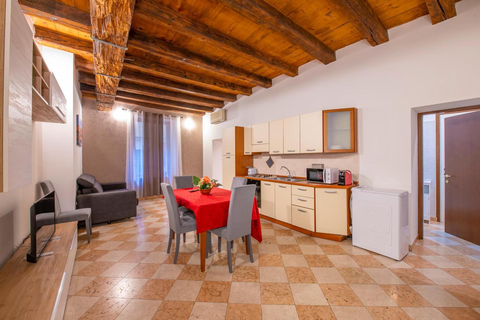 Arena Suite Mazzini Verona Centro מראה חיצוני תמונה